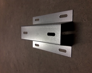 Pipe Holder 102mm W/Plate M&M